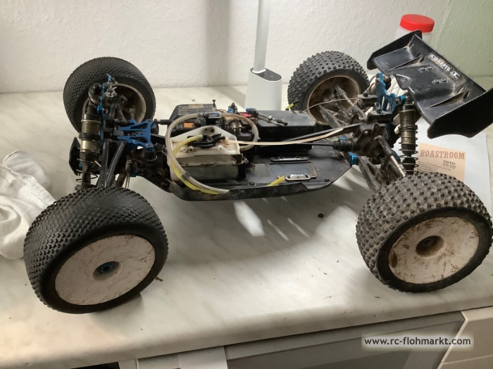 Team associated truggy rc 8t mit servos